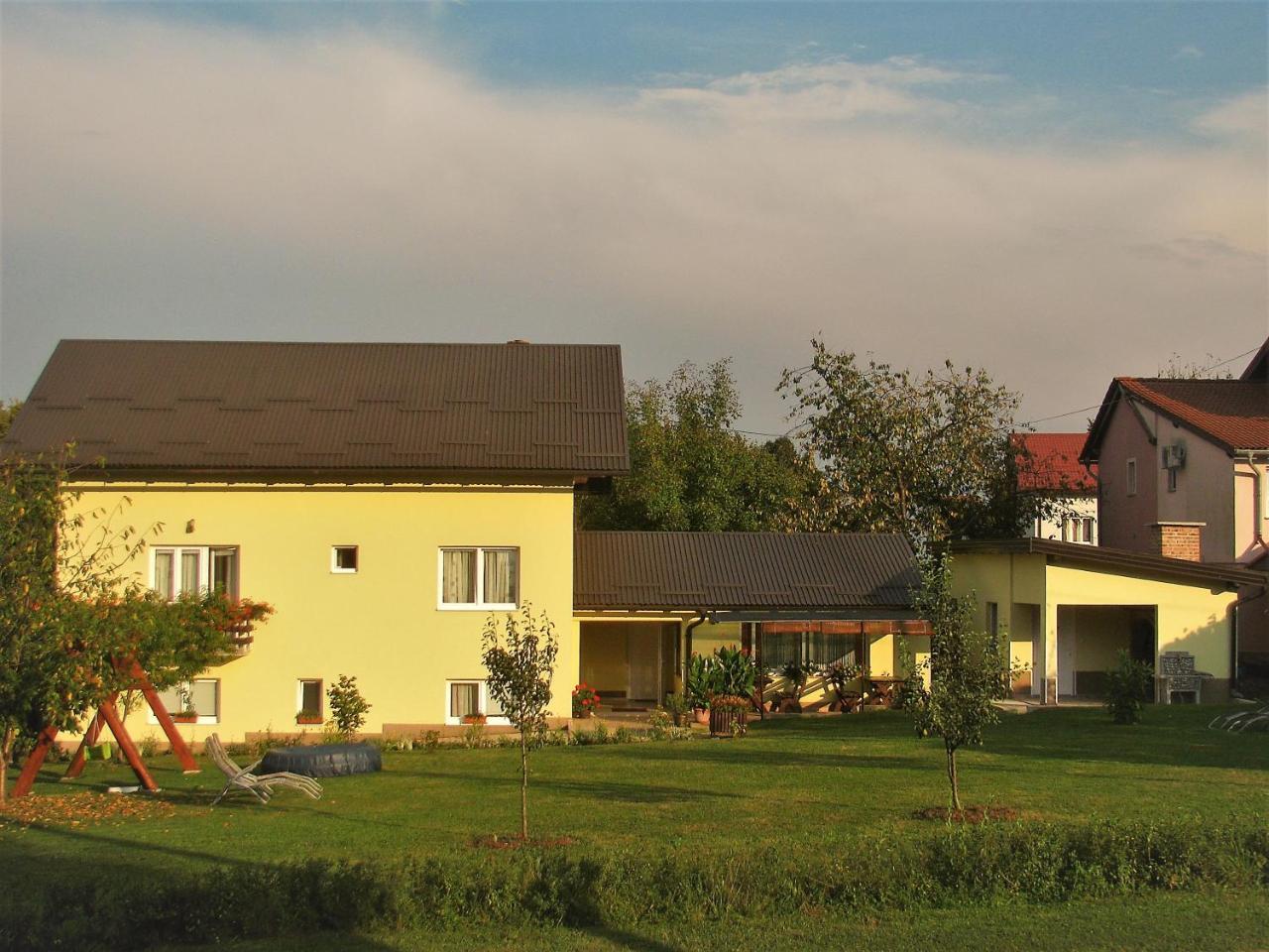 House Sekulic Hotel Grabovac  Buitenkant foto